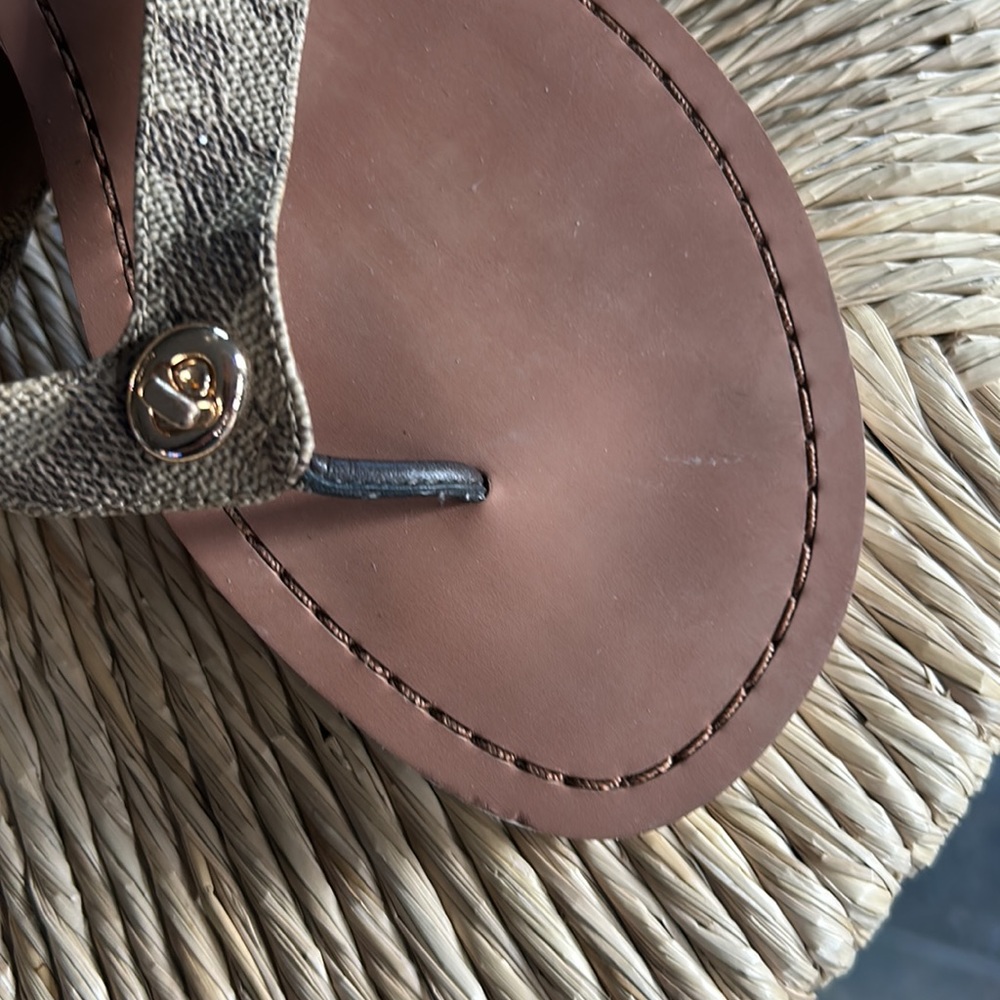 Coach Thongs - Picture 6 of 12